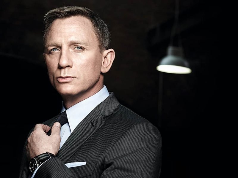 Daniel Craig The Seamaster Diver 300M Limited Edition Set is limited to 257 sets. 