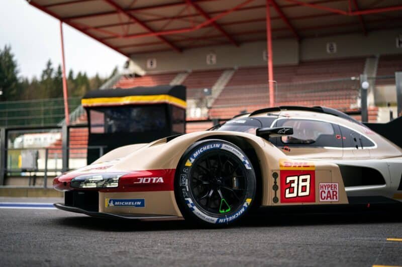 Hertz Team JOTA partners with Singer Reimagined