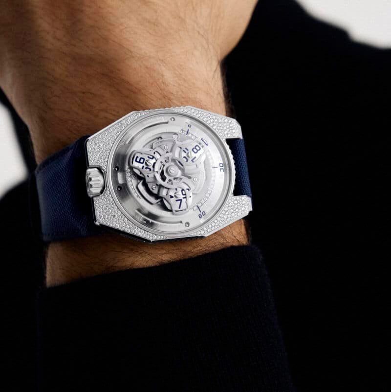 Urwerk UR-100V Stardust: Dazzling Diamonds