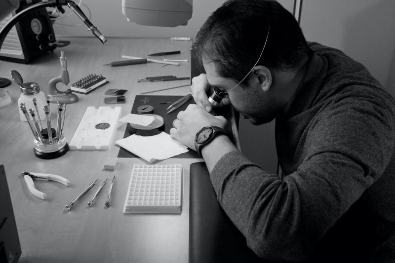 Maurice LacroixAIKON Automatic Limited Edition Label Noir Emmanuel Curti